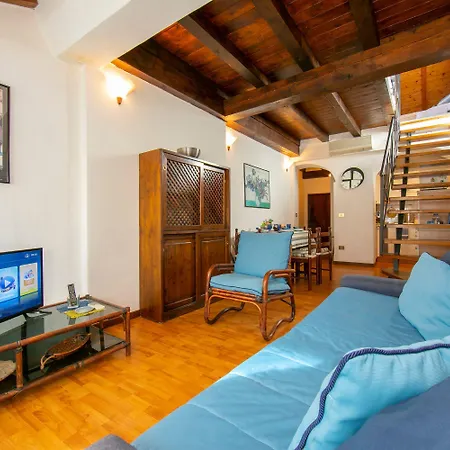Отель Attico Bellavista Mare Sea View Алассио